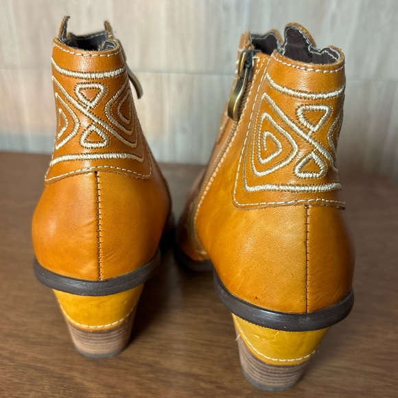 Spring Step Gamer Embroidered  Wester Leather Ankle Booties - Picture 7 of 10